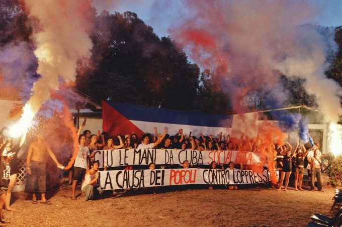 Jóvenes italianos respaldan a Cuba en evento propagandístico del régimen